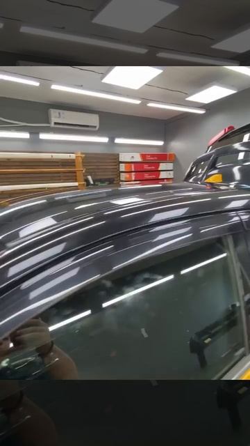 Оклейка крыши C-HR в черную пленку