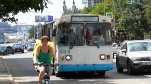 Троллейбус Екатеринбурга ЗиУ-682В-012 [В0А] борт. №494 маршрут №37 на остановке «Дом кино»