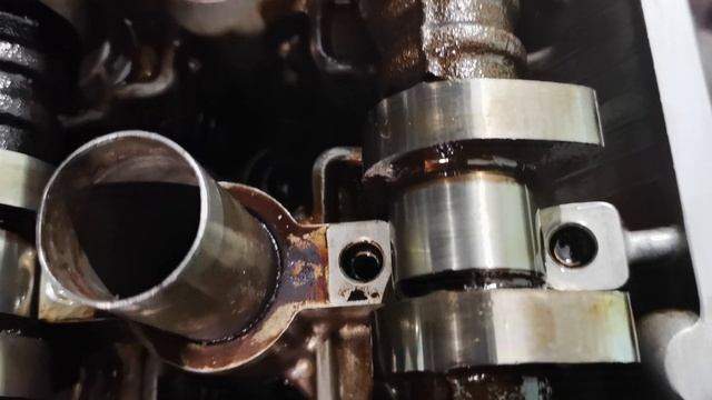 Hundai Elantra 3 ДВС 1.6 Затяжка распредвалов