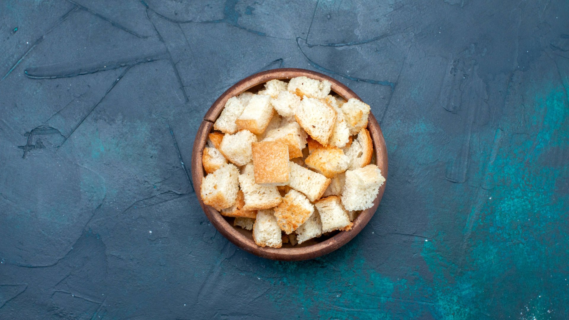 Домашние сухарики с чесноком смотреть онлайн