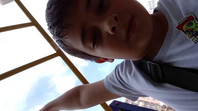 прыгнул с высоты 😅 смотреть онлайн