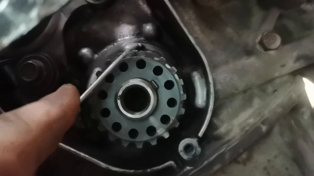 Hundai Elantra 3 ДВС 1.6 Замена ведущего и натяжного ролика. Установка рем6я ГРМ по меткам