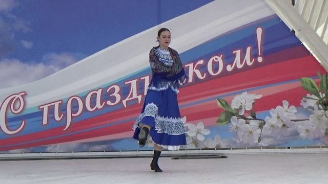 Детский танцевальный коллектив "Родничок", т."Удалая казачка", исп. Бекрина Дарья смотреть онлайн