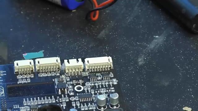 Как заменить аккумулятор для пылесоса Kitfort KT-545 смотреть онлайн