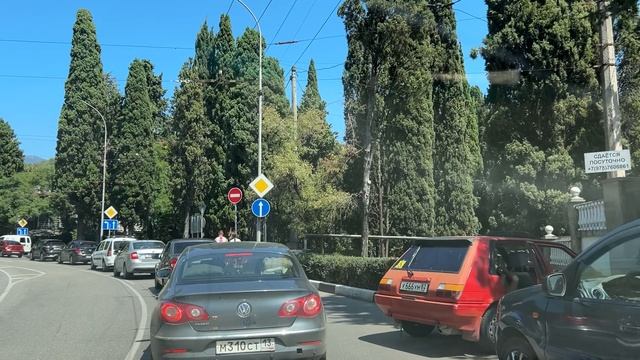 Ялта. "Спартак" ост., Маршака, Кирова ул. , до ост. Партизанская ул. 12.08.25. Крым. Crimea. Yalta. смотреть онлайн