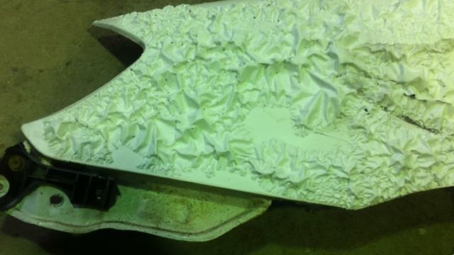 Снятие краски с крыла авто смывкой краски КраскиНет