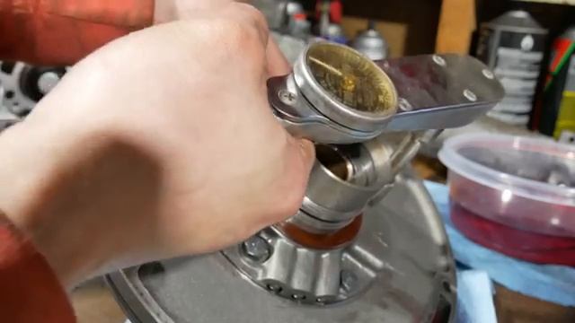 1973 AMC Javelin Major Repairs -Видео от SimonFordman