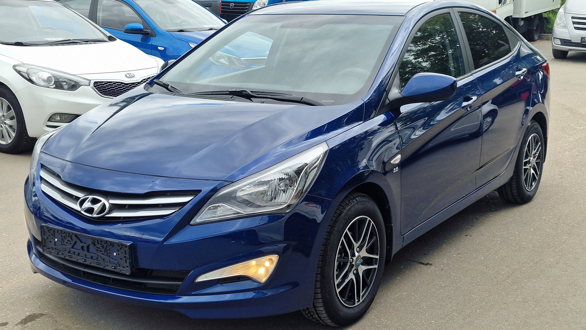 Hyundai Solaris (2016) смотреть онлайн