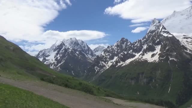 Домбай Очарование Август 2025 смотреть онлайн