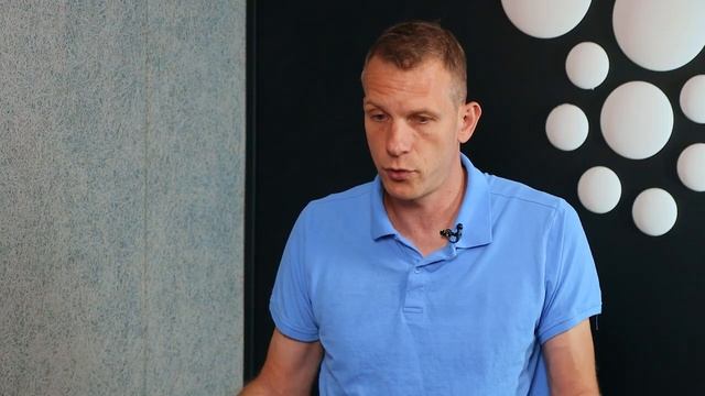 Скрутили на глазах у детей. Латыш - о европейской демократии смотреть онлайн