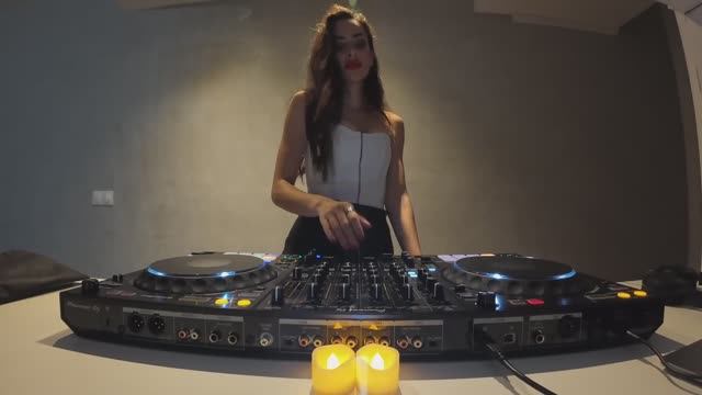 DJ SOFIA - MELODIC TECHNO & FUTURE RAVE DJ SET - SOFIA'S NIGHT MIX #5 (Anyma, David Guetta, Morten) смотреть онлайн