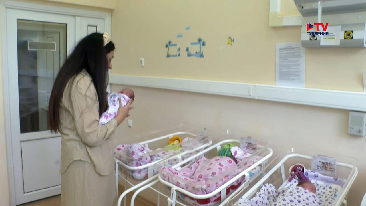 Два месяца боролись за детей: как в Воронеже выходили тройню смотреть онлайн