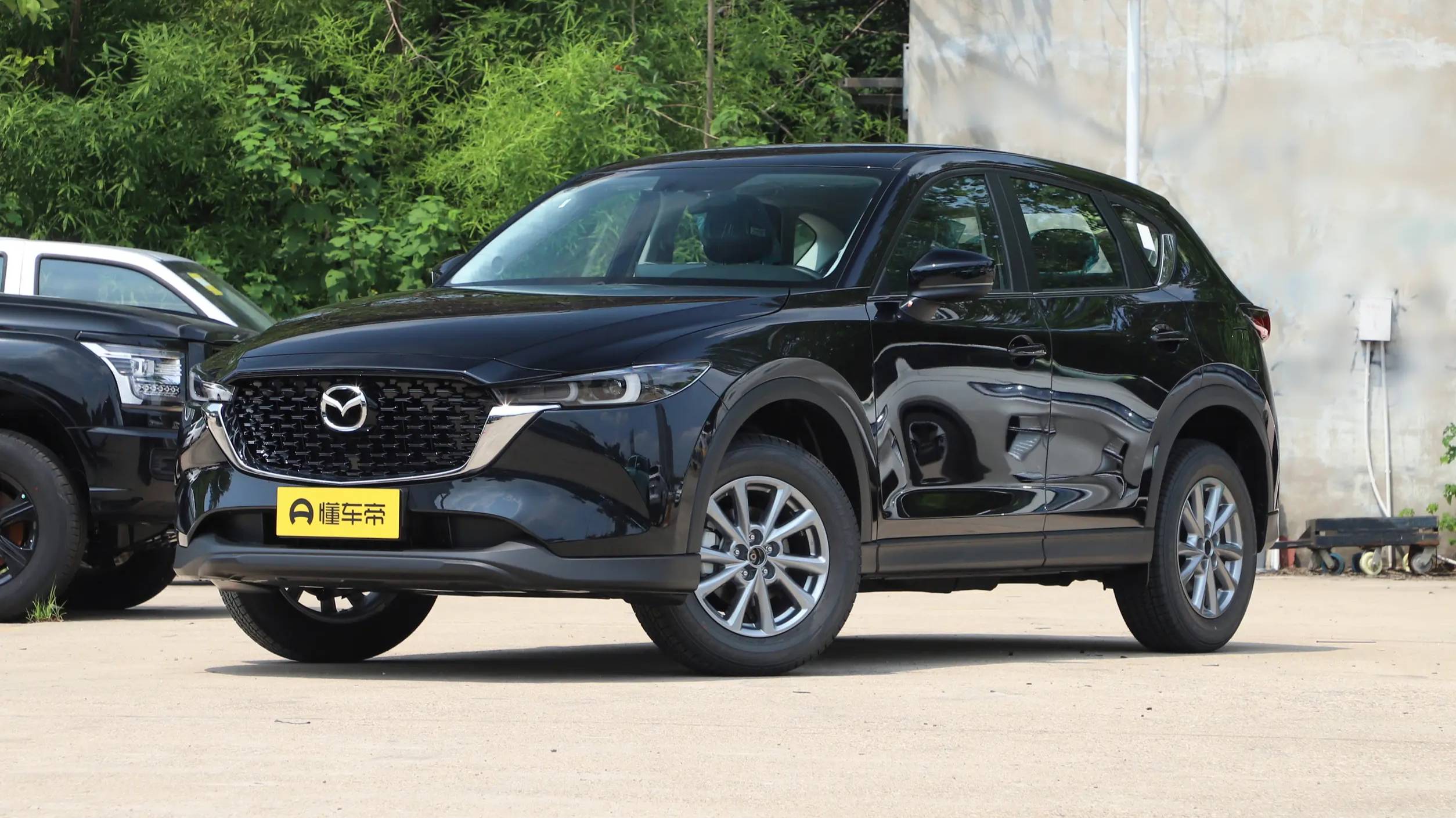 Мазда CX-5 из Китая интерьер экстерьер Mazda CX-5 Comfort Mazda CX-5 Zhishang Pro смотреть онлайн