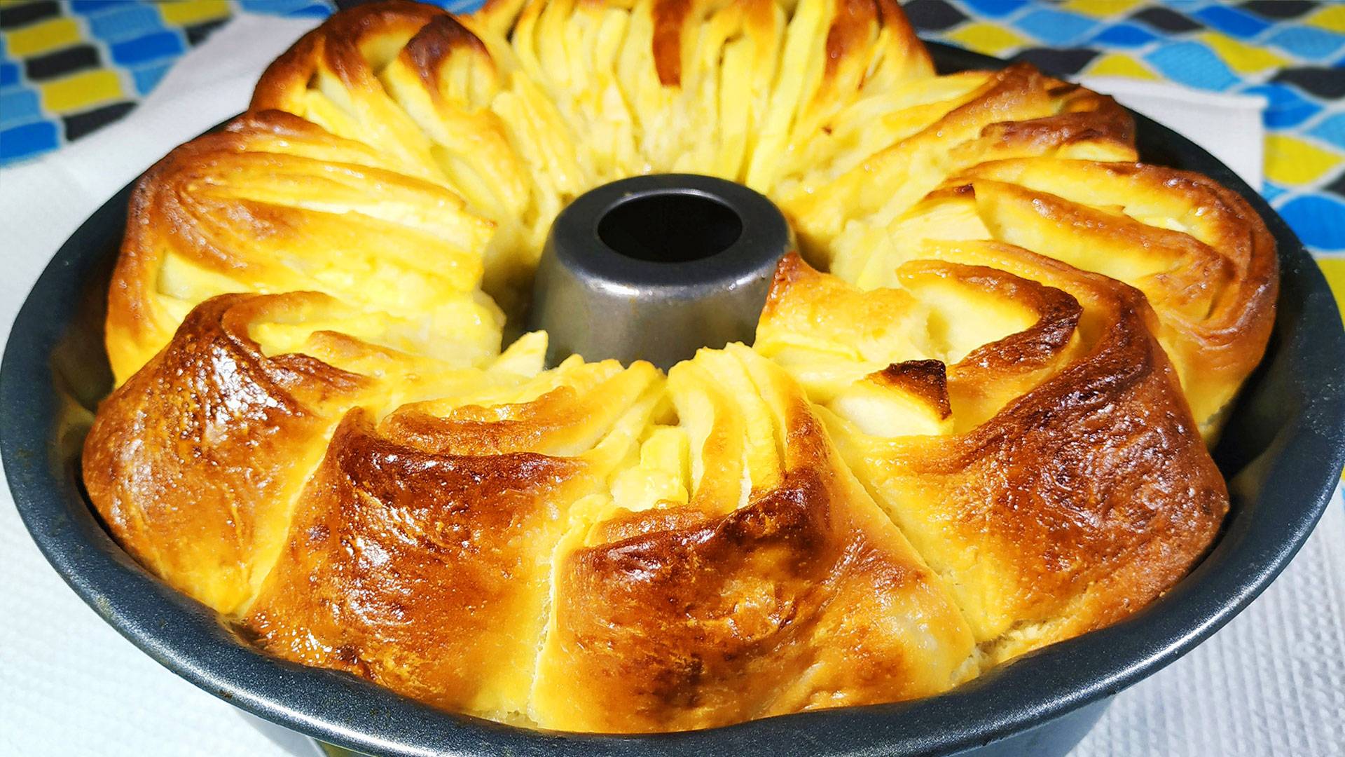 Это ЛУЧШЕ чем ШАРЛОТКА! Пирог с ЯБЛОКАМИ🥧🍎 смотреть онлайн