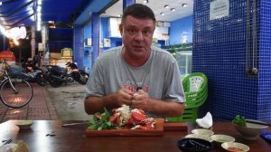 Обзор Quán Nhậu Hải Sản. Дорогущие и неведомые морские твари из аквариума!