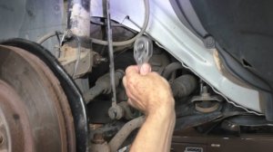 Замена втулок переднего стабилизатора на Nissan Qashqai 2,0 Ниссан Кашкай 2019 года