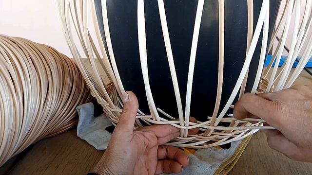 Винтажное ажурное кашпо