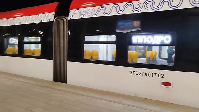 Электропоезд ЭгЭ2ТВ-017, о.п Раменское смотреть онлайн