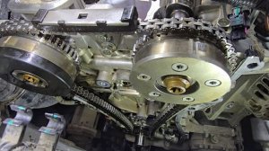 Geely coolray 1.5l  2023г.
замена цепи грм