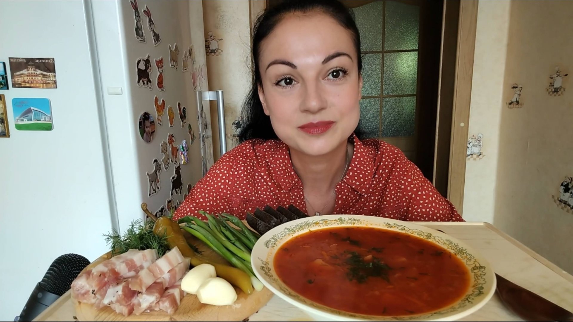 Мукбанг🍲🌶️Борщ, сало, чеснок 🥓🧄🤤