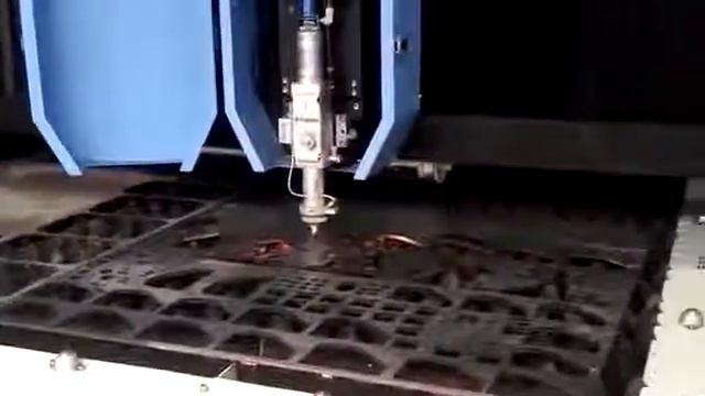 Волоконный лазер JQ 1530 500W черная сталь 6мм смотреть онлайн