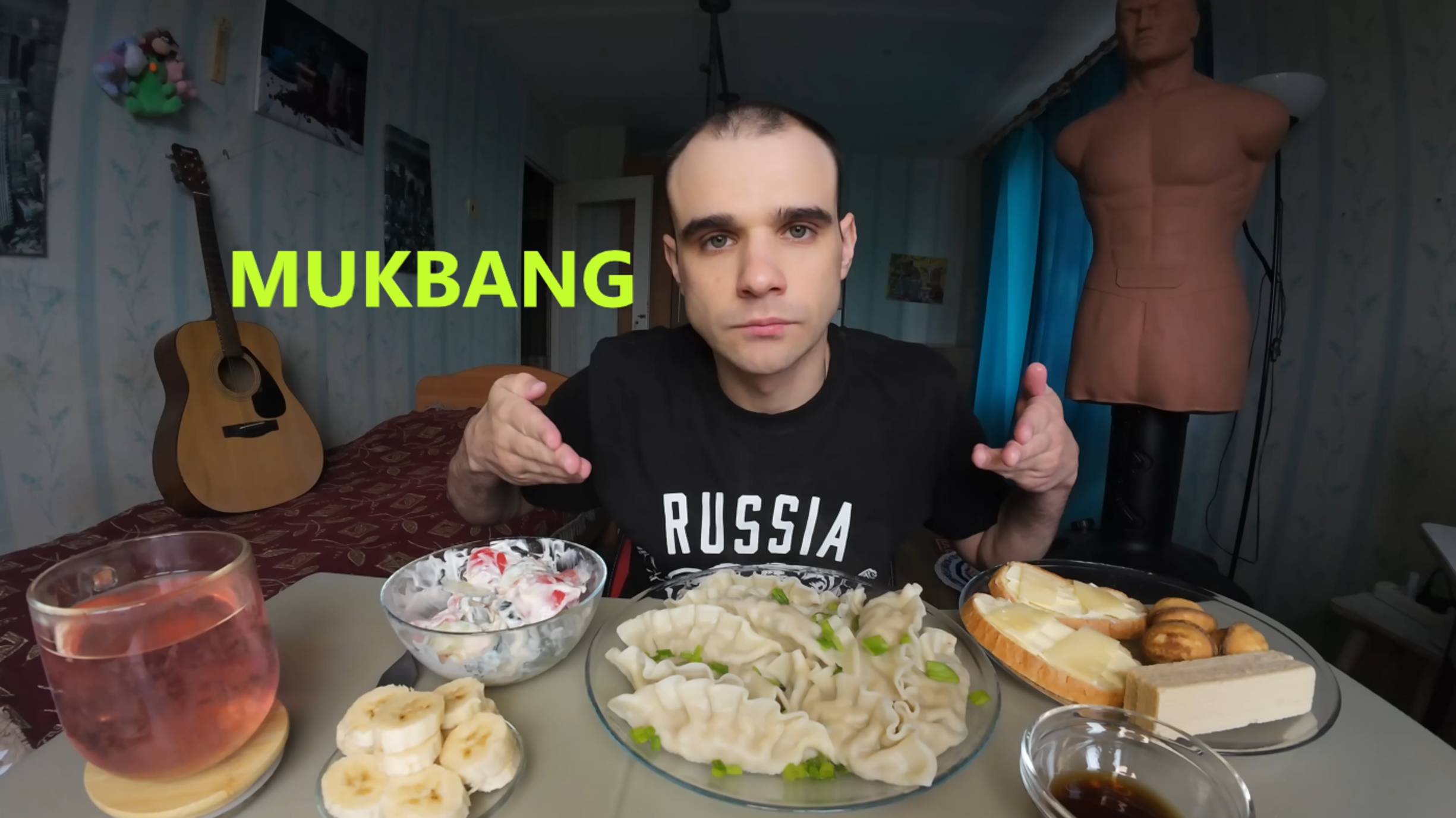 МУКБАНГ ДАМПЛИНГИ С КУРИЦЕЙ / САЛАТ / ПЕЧЕНЬЕ ОРЕШКИ / ВАФЛИ / БАНАН / MUKBANG / АСМР смотреть онлайн