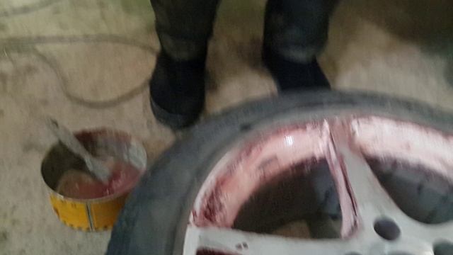 Удаление краски с автомобильных дисков смывкой краски КраскиНет