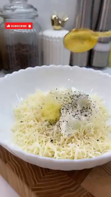 Баклажановые рулеты с сыром — простая сливочная закуска за считанные минуты!