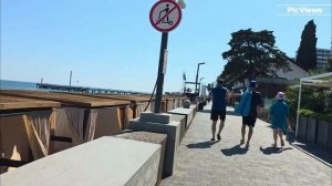 СОЧИ Адлер пляж Чайка сегодня 20 августа 2025. Какая погода сейчас в Сочи. Обстановка на пляже