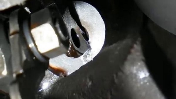 1962 Ford Galaxie Clean-Up And Repairs -Видео от SimonFordman