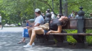 Забавный розыгрыш с пуком в Нью-Йорке! Выпускаем ГРОМ!