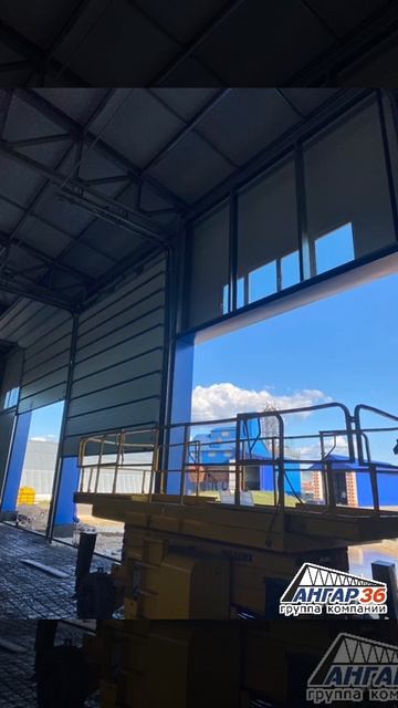 Секционные ворота в промышленном складе Воронежская область