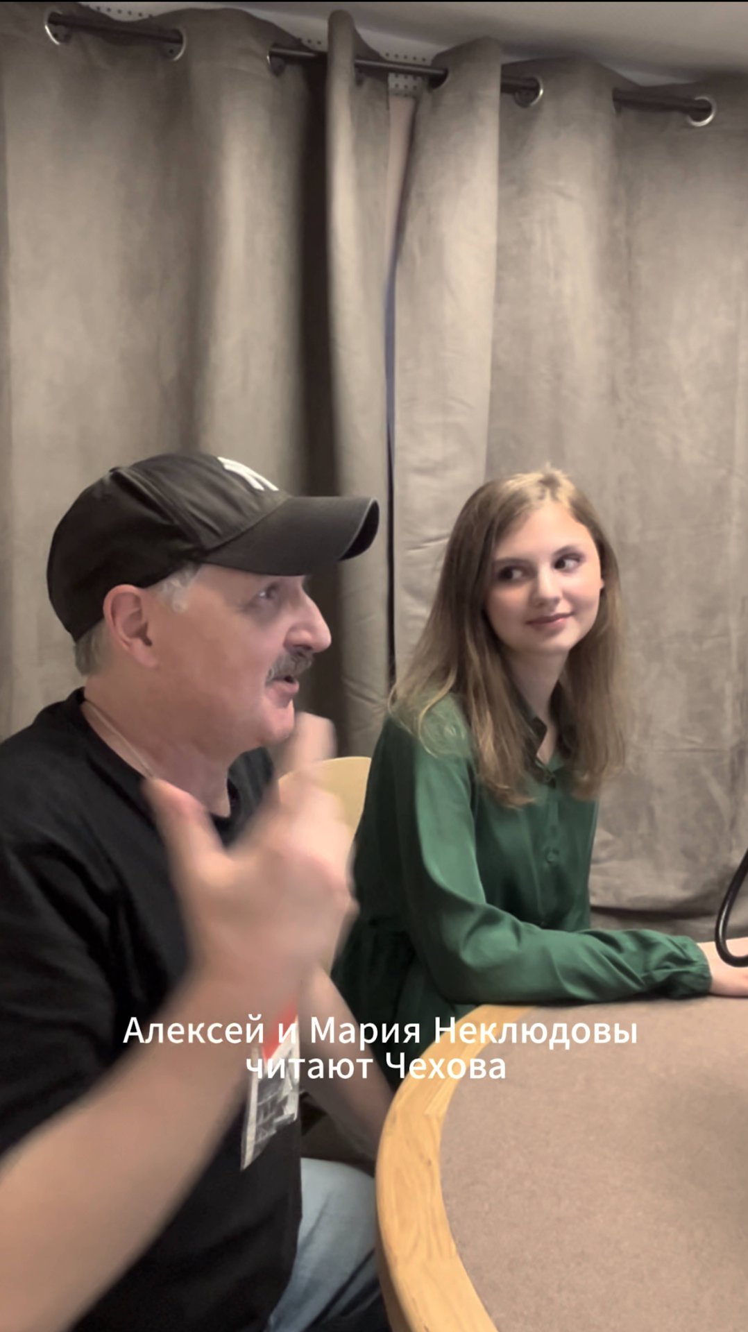 КНИГИ ДАРОМ. ГОЛОС ПЕРВОГО КАНАЛА АЛЕКСЕЙ НЕКЛЮДОВ смотреть онлайн