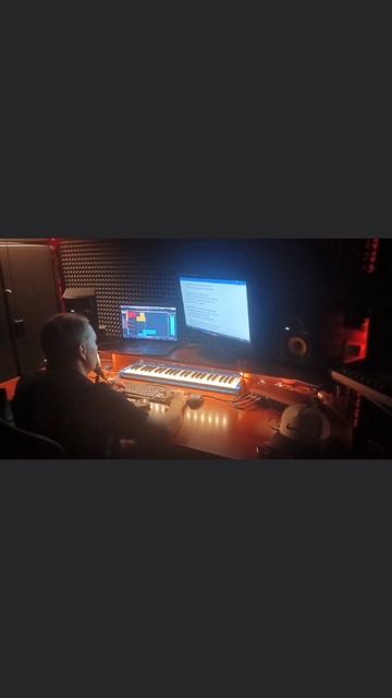 Готовим новый трек. Preobraz и Tikhonovv