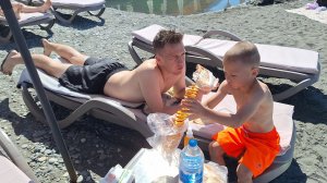 Адлер 16.08.2025г. /Пробуем экзотические фрукты /Отрываемся на дискотеке /Арендовали шезлонг