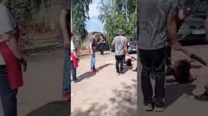 "Охота продолжается": В Харькове ТЦК забирает опекунов инвалидов, а народ бросается с лопатами