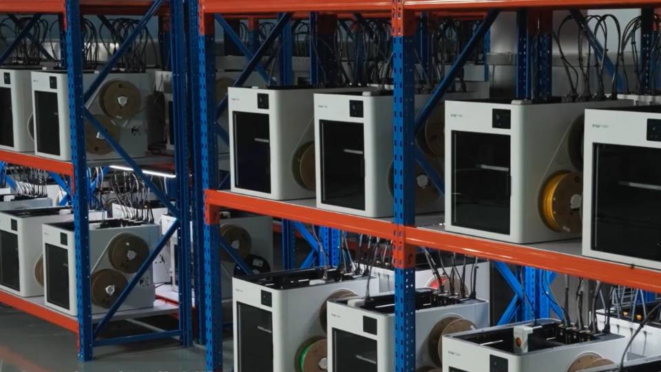 Snapmaker U1 Производство и лабораторное тестирование нового 3D принтера с тулченджером смотреть онлайн