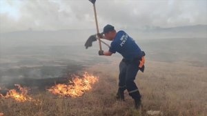 "Заряжены ребята": видео тушения пожаров в Крыму допавиацией МЧС