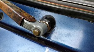 Как смазать механизм дворников автомобиля силиконовой смазкой