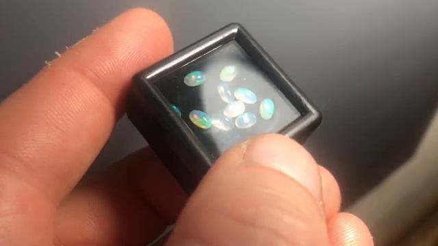 Опалы натуральные 5*3мм №452