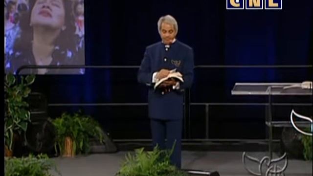 📹 Ключ к молитве, способной сдвинуть горы. Сила имени Иисуса. - Бенни Хинн смотреть онлайн