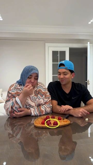 Liil Khuramov Chisnok 😰🤪Yeb ko’rganmisla, klubnika va chisnokni Yeb ko’rganlar comentga GOO смотреть онлайн