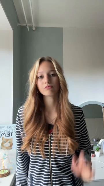 Не могу в магазинах найти красное платье 🌟Подскажите, может кто видел 💥🌸 #vikasecret #платье #видео