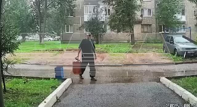 В Уфе мужик подорвался на пивной кеге. смотреть онлайн