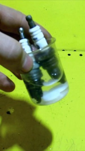 Правильное очищение свечей зажигания.