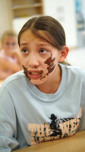 Ведите себя хорошо и родители не будут наказывать...