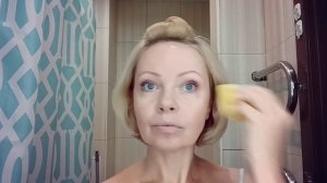 Макияж с яркой помадой 💄 пробую новый тональный крем L'Oreal😉