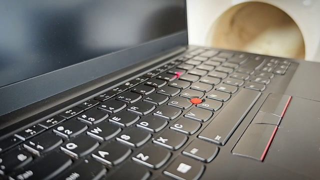 Лазерная гравировка клавиатуры для чайника! смотреть онлайн