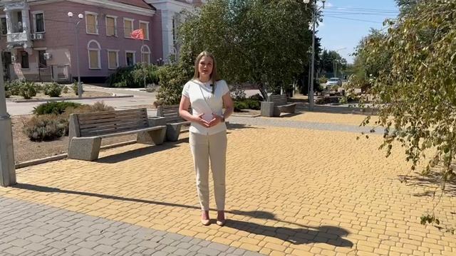 Дорогие наши офицеры! От всей души поздравляю Вас с Вашим праздником!