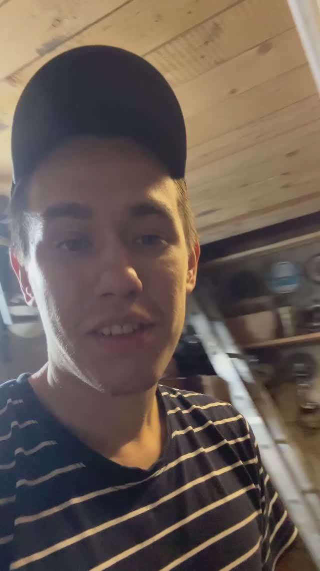 Снимаю новое видео. Спать хочется смотреть онлайн